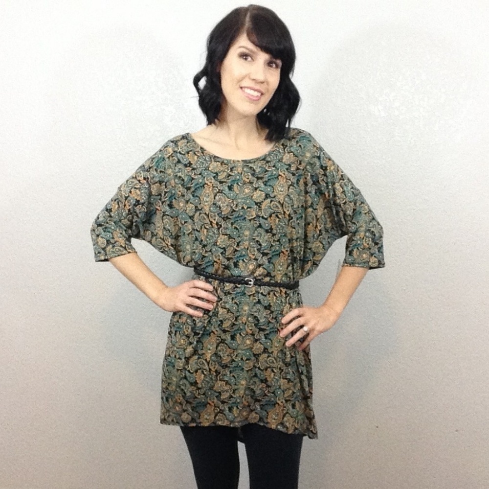 Lularoe Irma Tunic - Picture 2 of 6